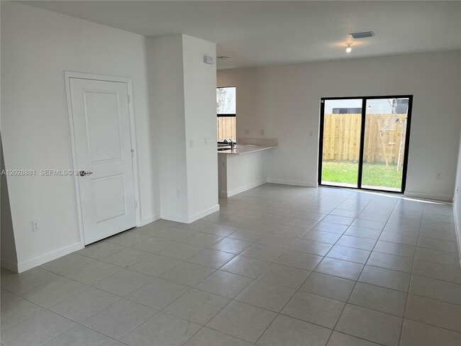 Photo - 23464 SW 129th Ave