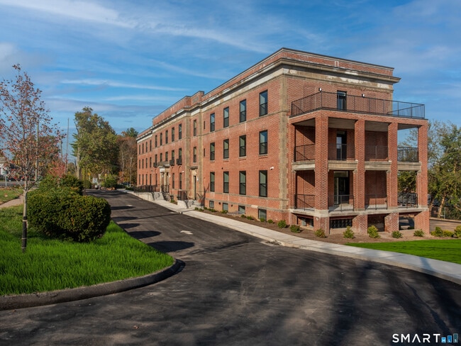Building Photo - 170 Ridge Rd
