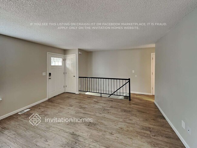 17525 E Union Dr