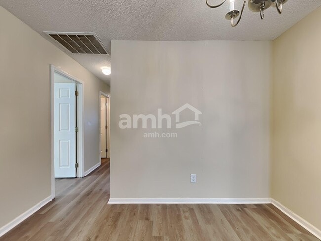 Photo - 112 Larkspur Dr