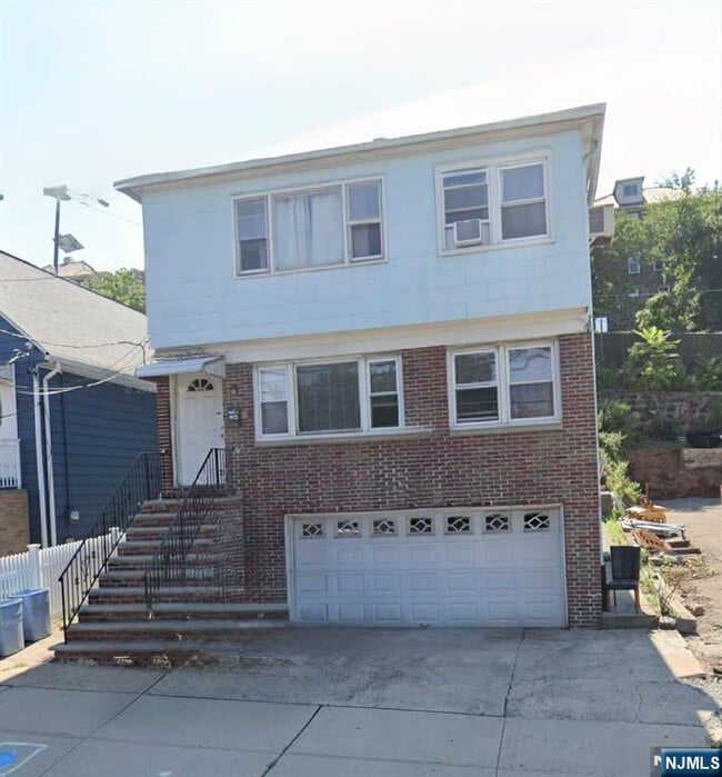 Photo - 602 Liberty Ave Townhome