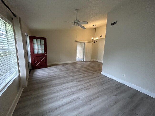 Photo - 14 Birdie Dr