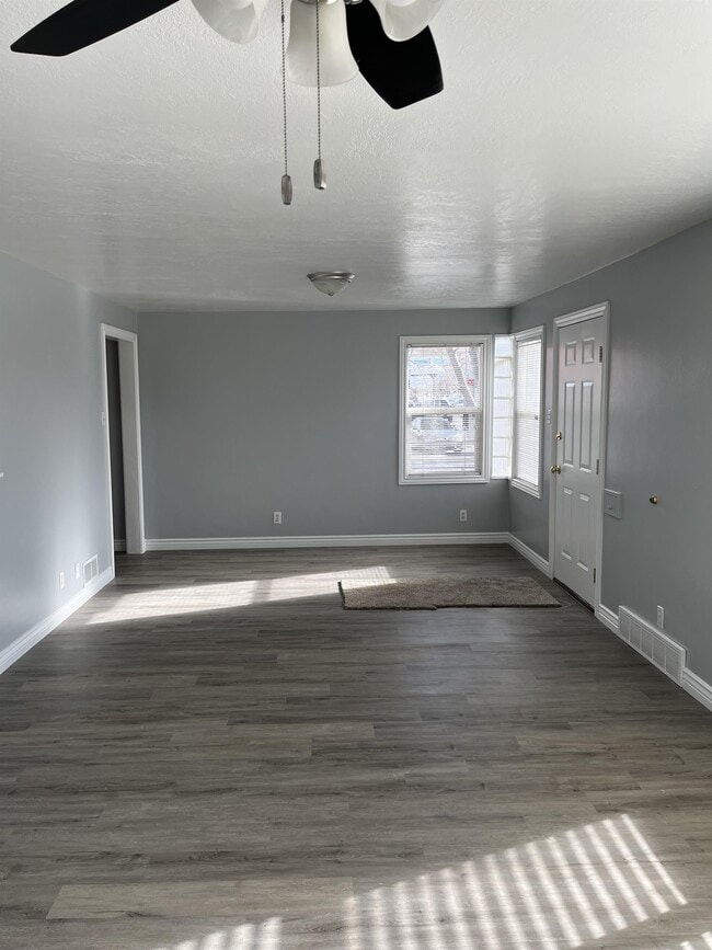 Photo - 632 N Main St