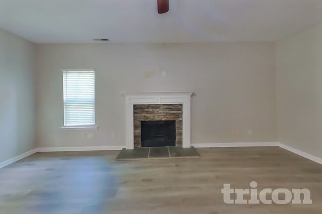 Photo - 155 Hickory Hills Dr