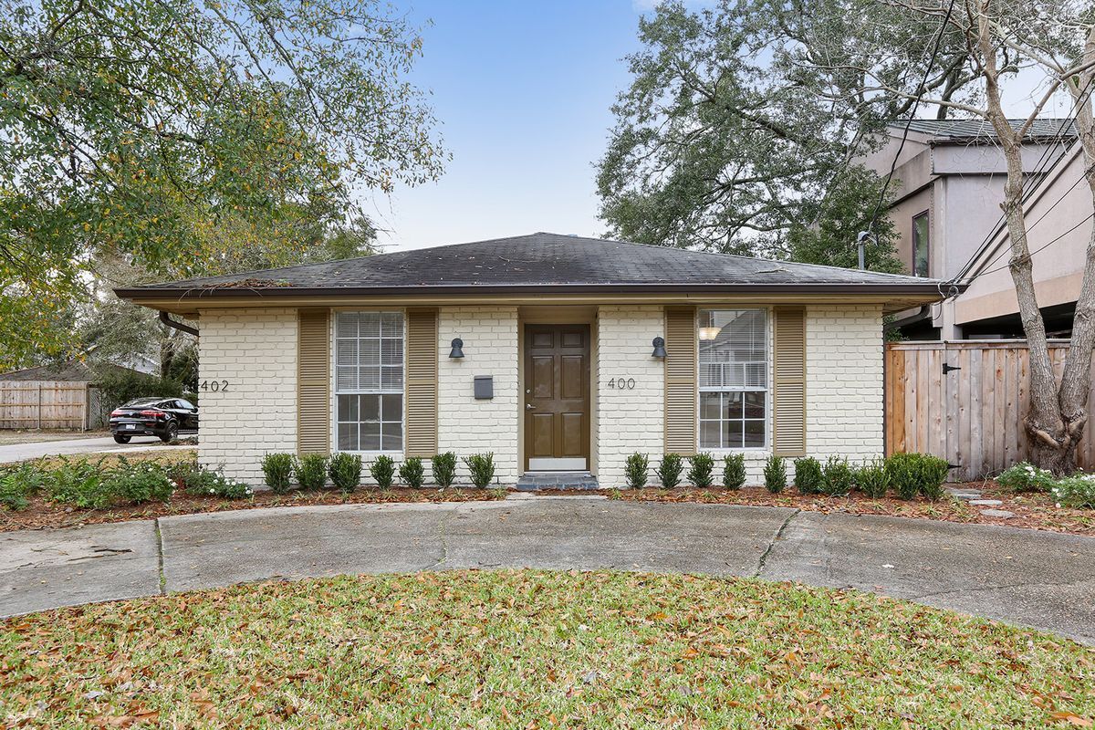 Photo - 400 Elmeer Avenue