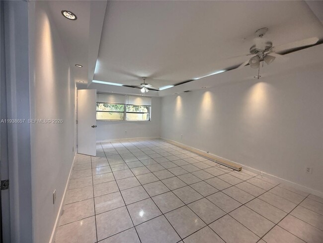 Photo - 2940 NE 203rd St Unit C111