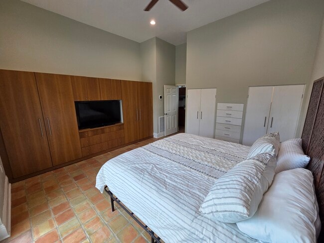 3985 Roberts Point Rd Unit Siesta Key Apartment