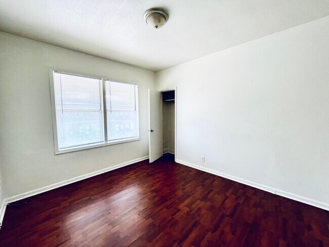 Photo - 307 Woodbine St