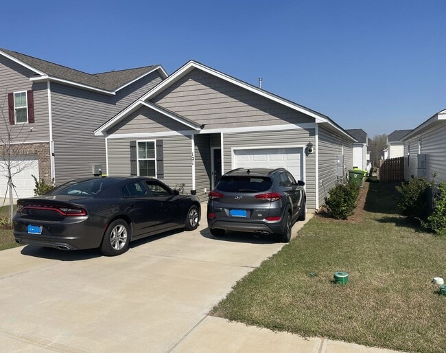 Photo - Wonderful Four Bedroom Home! Close to Ft. Jackson!