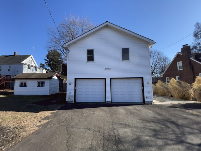 Photo - 140 Collis St Apartment Unit Garage