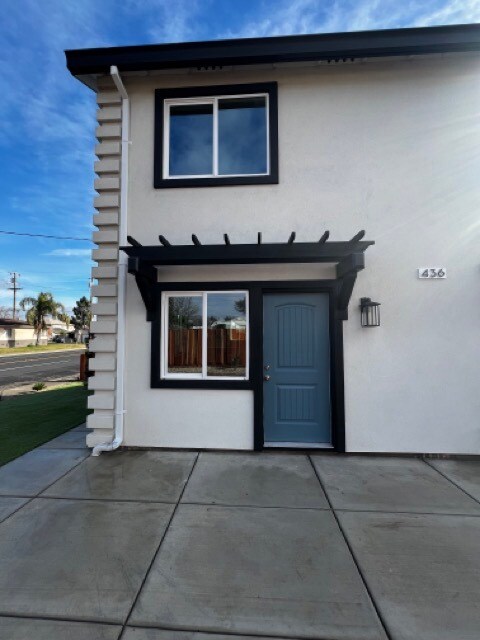 Photo - 436 E Center St Townhome