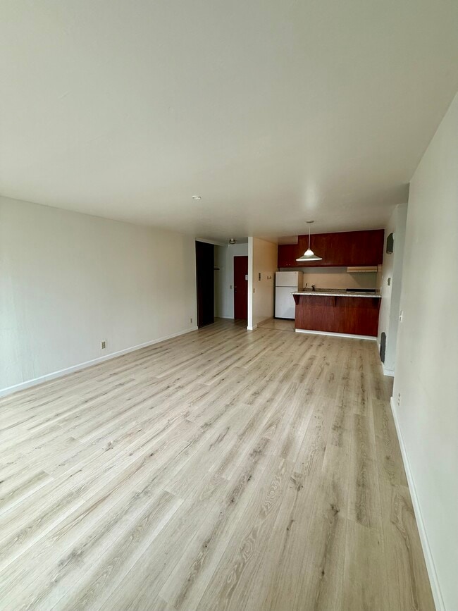 Photo - 2211 Carleton St