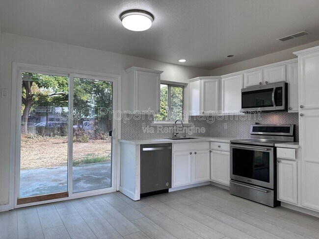 Photo - 8709 Sangria Way