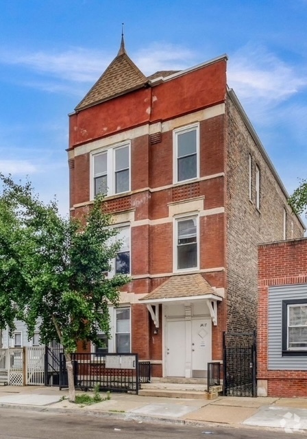 Building Photo - 1417 W Cullerton St Rental