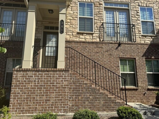 Photo - 381 Northaven Ave