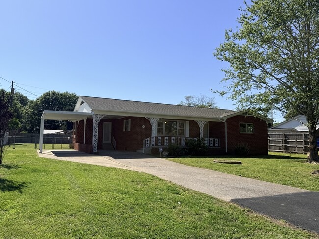 Building Photo - 514 Oliver Dr
