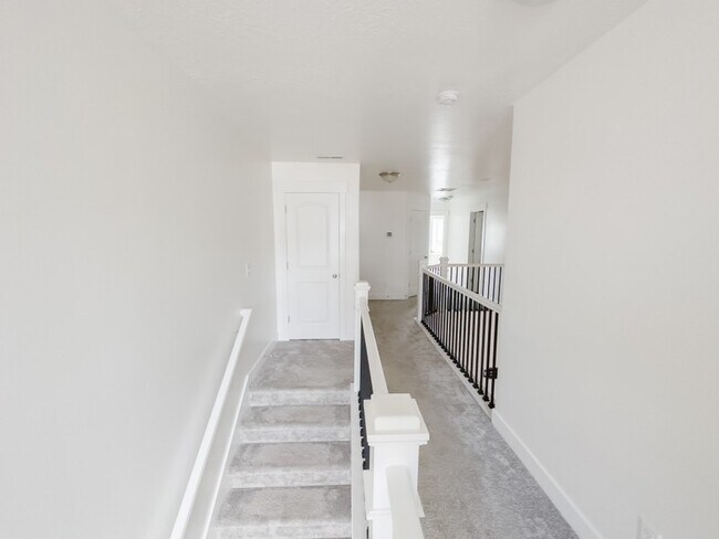 Photo - 266 W 590 N