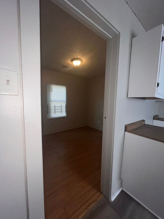 45 W Gage Ave