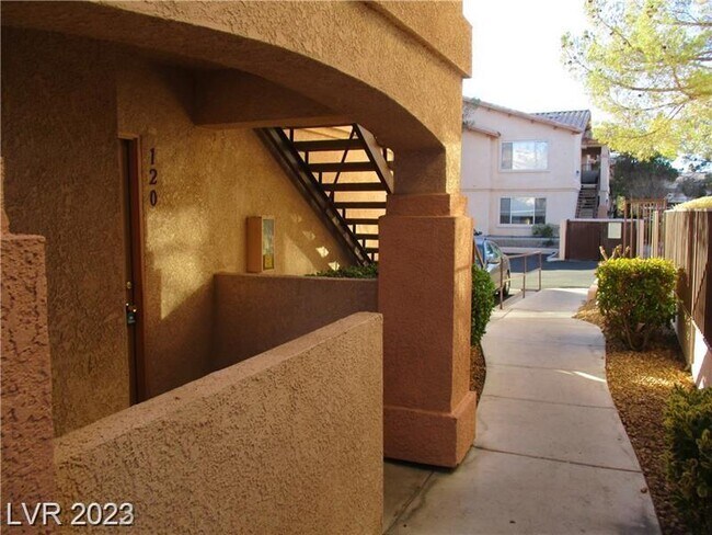 Photo - 350 S Durango Dr