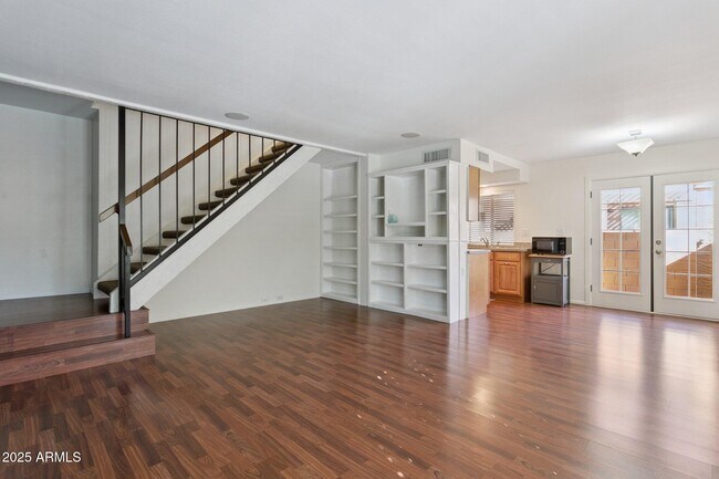 Photo - 10420 N 11th Pl