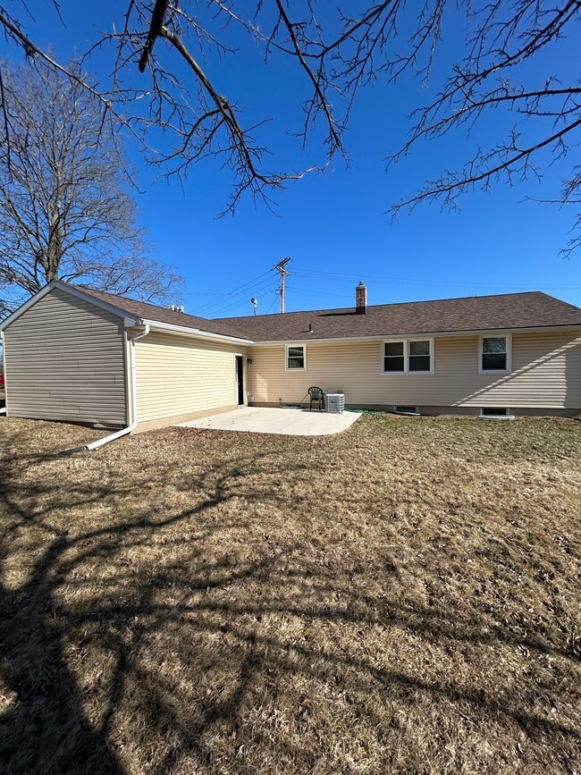 Photo - 904 Nichols Rd