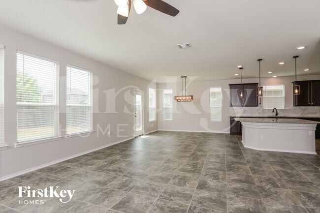 Photo - 15302 Cascade Point