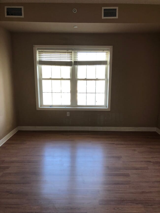 Photo - 8 Walnut St Unit 408