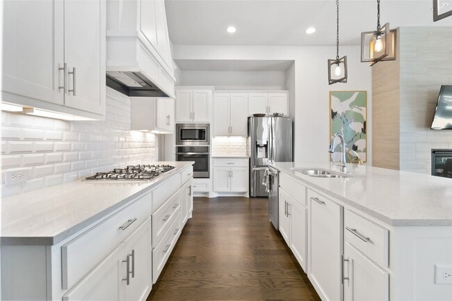 1812 Scotney Ct