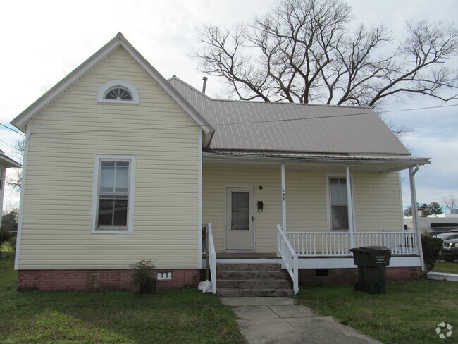 Building Photo - 209 E Caswell St Rental