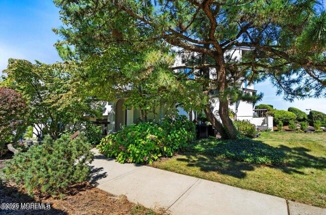 Photo - 85 Tower Hill Dr Unit 608