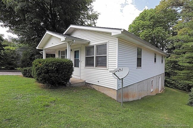 Photo - House Close To Campus!