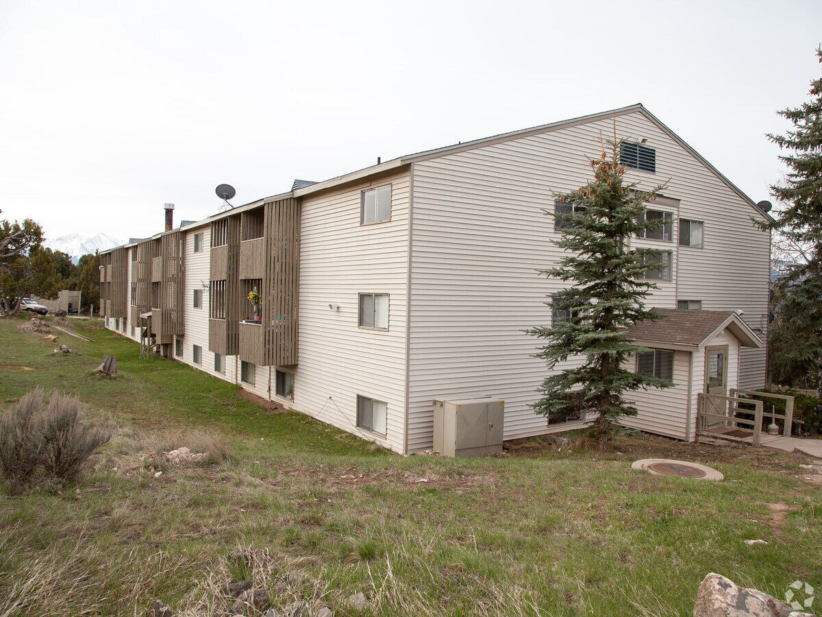 Pinon Pines Apartments - Pinon Pines Apartments