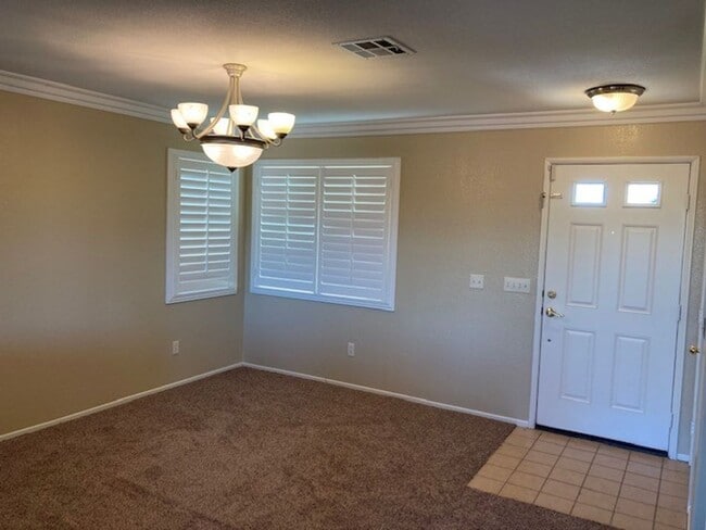 Photo - 302 Willow Bend Dr