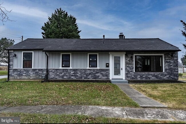 Photo - 259 Pinecrest Dr House