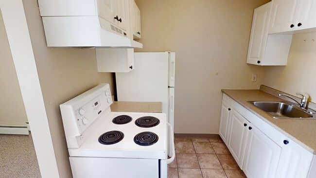 Photo - 10028-10105 105 Ave Unit 7