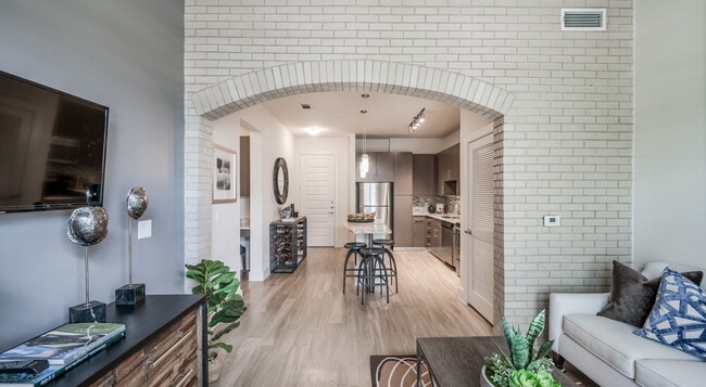 Photo - Tate Tanglewood