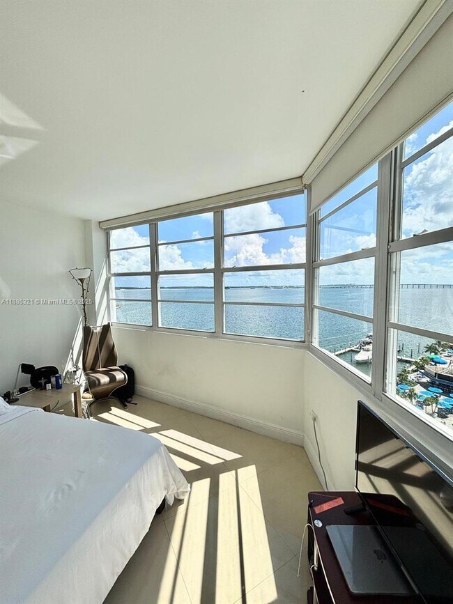 Photo - 801 Brickell Bay Dr Unit 1067