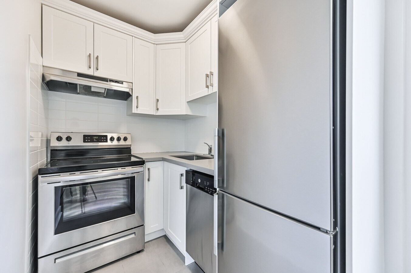 Photo - 151 St George St Unit 00702