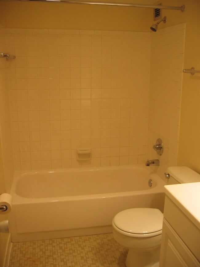Photo - 1301 20th St NW