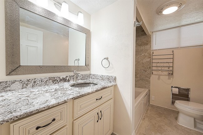 Photo - 3019 Stoney Brook Dr