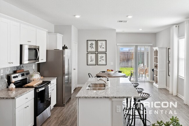 Photo - 14637 Maple Ter