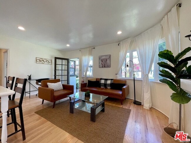 Building Photo - 1134 Chelsea Ave Rental