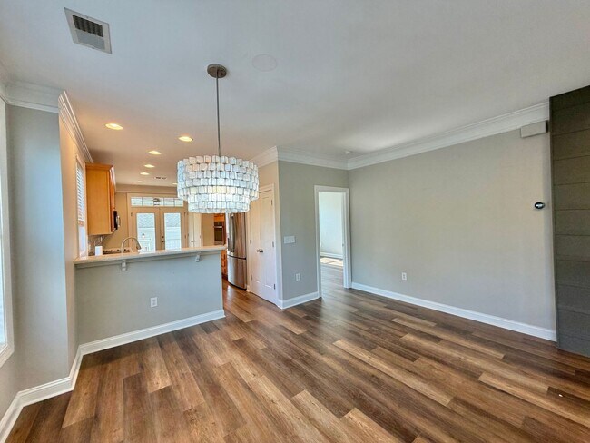 Photo - Comfort & Convenience: 3BR End-Unit Townhome in Pooler