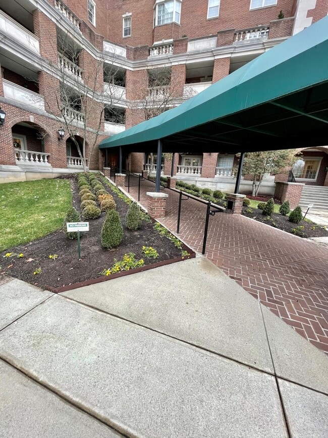 Building Photo - 111 Woodland Ave Unit 309 Rental