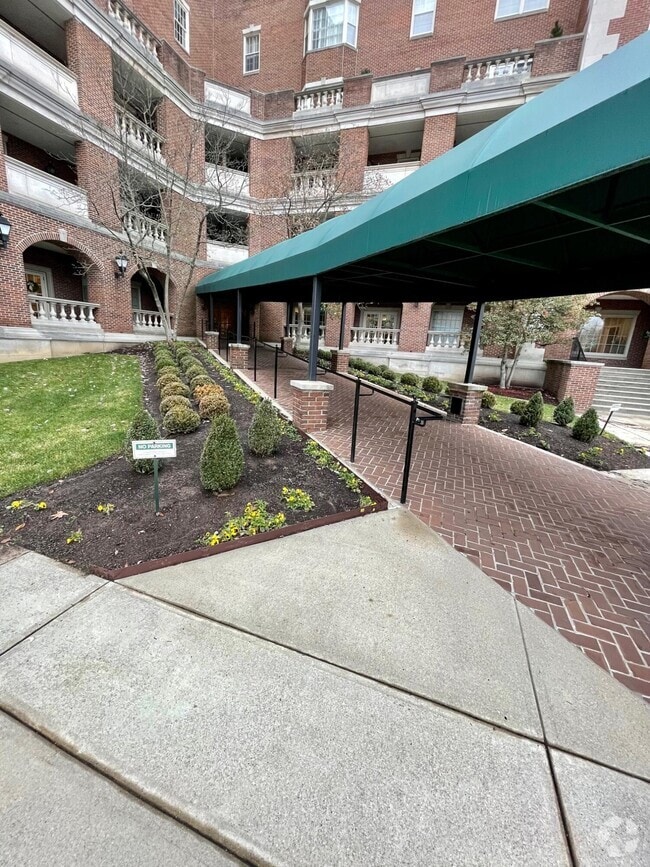 Building Photo - 111 Woodland Ave Unit 309 Rental