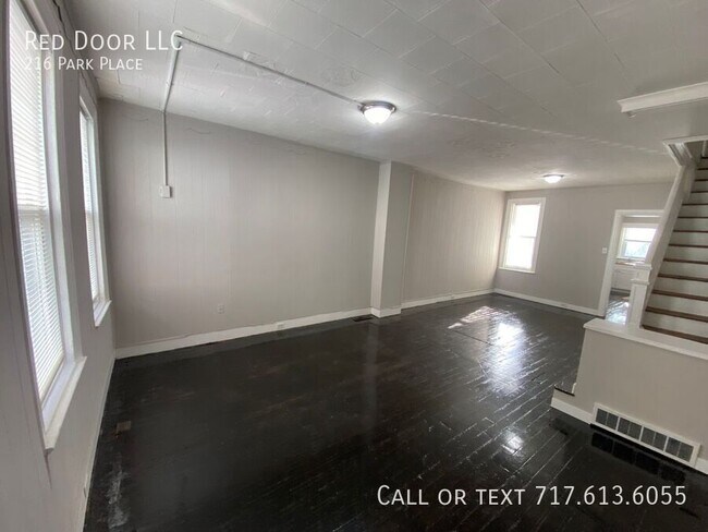 Photo - 216 Park Pl