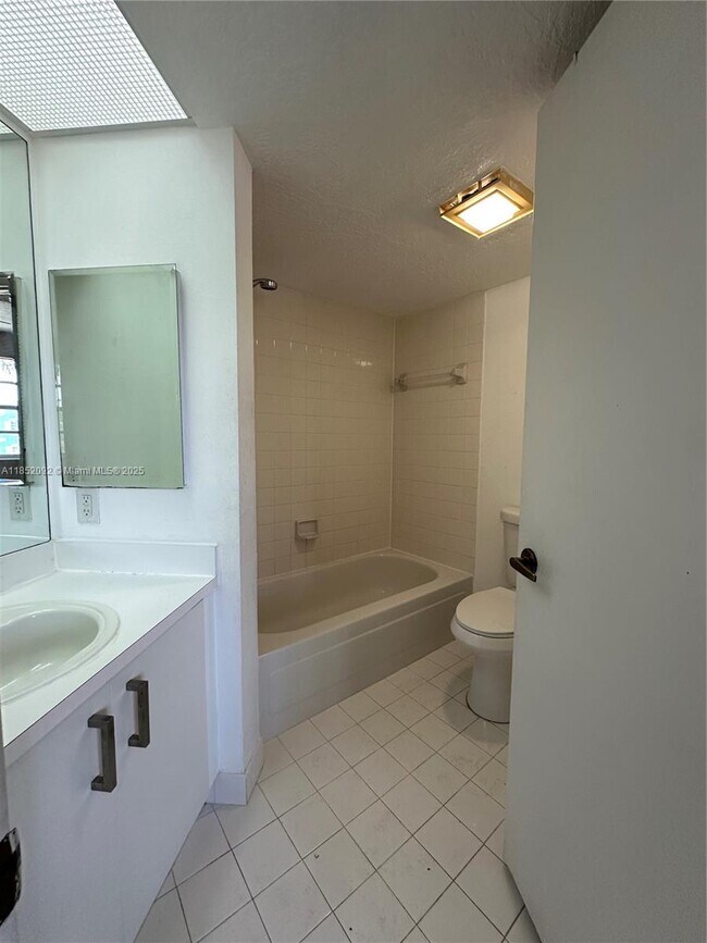 Photo - 2638 SE 20th Ct Unit 206-C