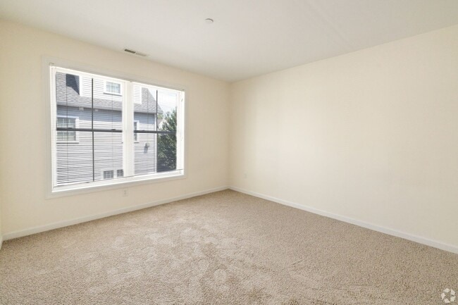 Photo - Summerview Square