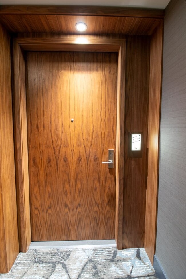 Photo - 1bd/1.5ba Bellevue Condo Unidad 1404