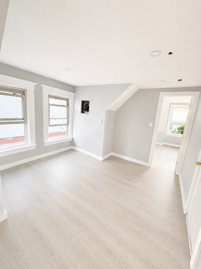 Photo - 899 S 19th St